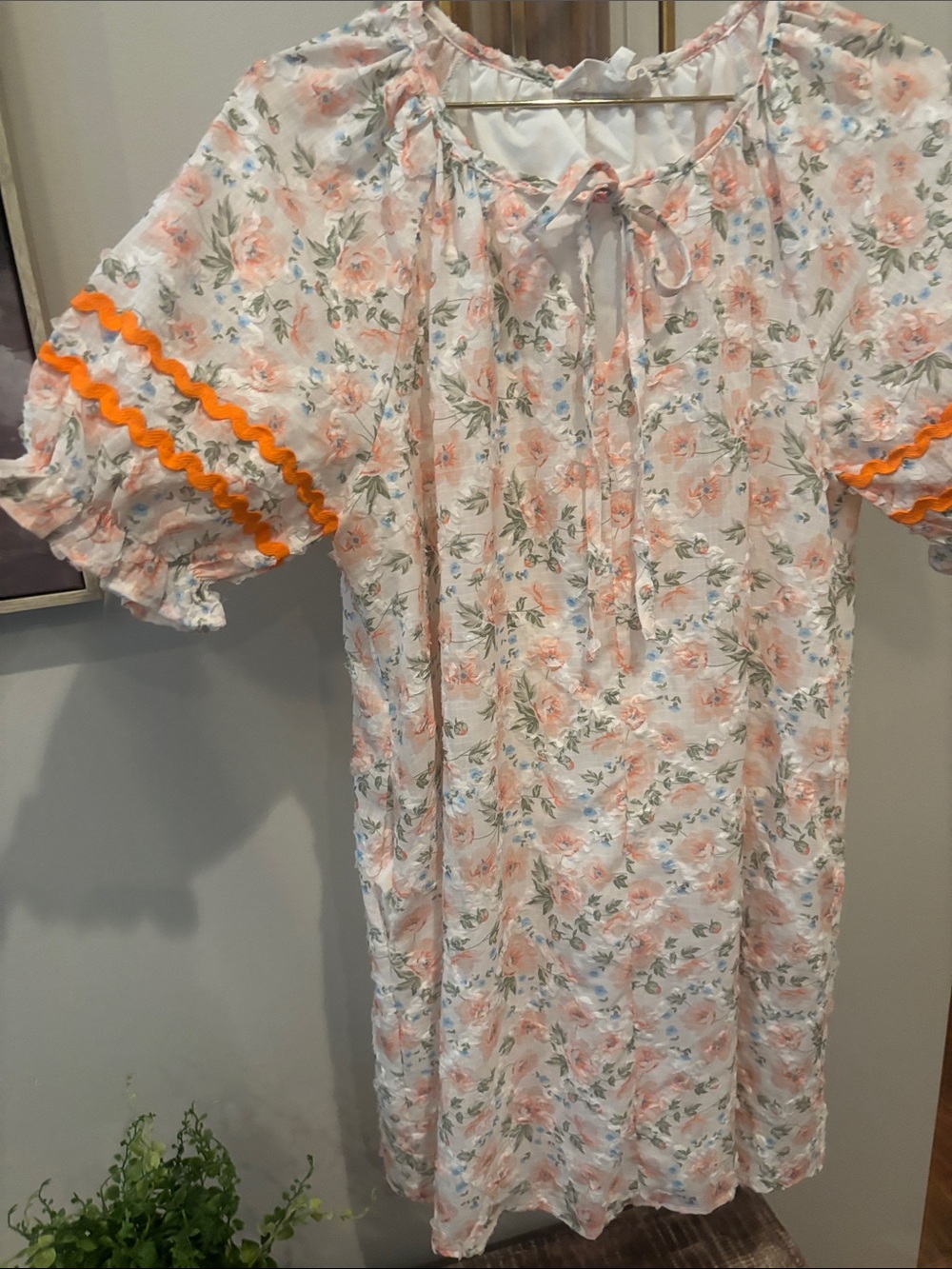 Women's Floral Tie-Neck Casual Dress in Peach and White